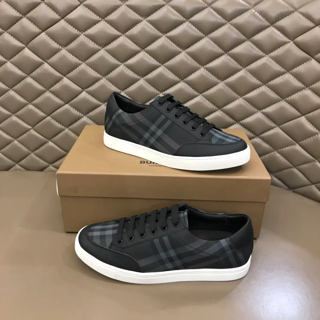 p360 "BURBERR*" men's classic low-top sneakers are reinterpreted in Vintage checkered cotton and matte calfskin, decorated with a new brand logo. First-layer sheepskin lining, embossed Burberry logo on the heel, and original TPU outsole! Size: 38-44